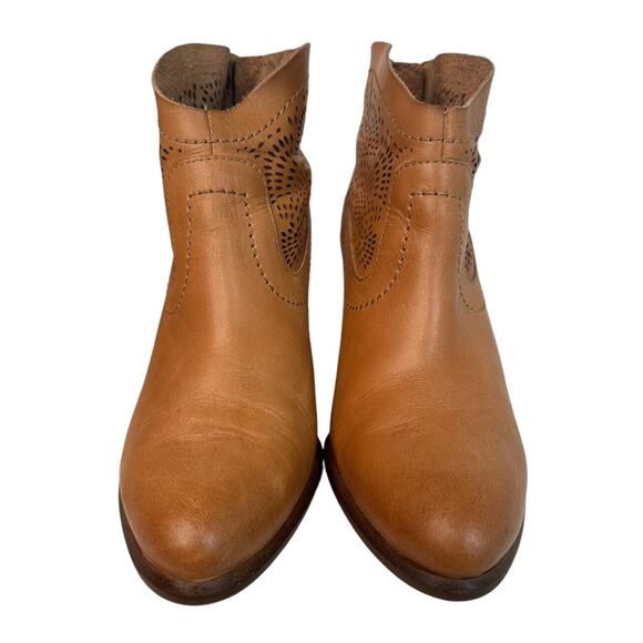 UGG Charlotte Perforated Tan Leather Cowgirl Ankle Booties Zip Back Sz 7 EU 38 - Picture 10 of 13